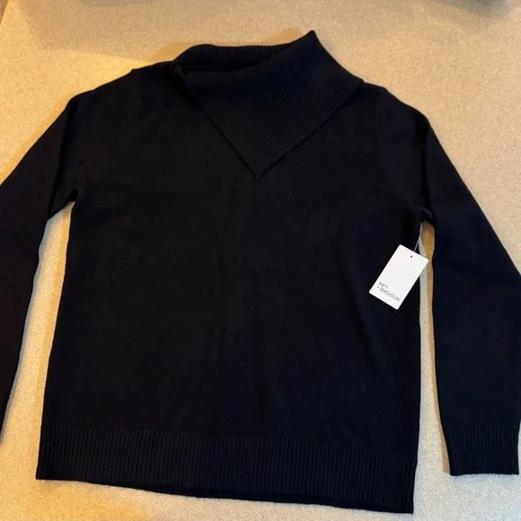 89th & Madison Black Knit Sweater - Picture 1 of 6